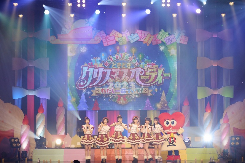 超ときめき♡宣伝部、恒例のクリスマスライブ「ときクリ」でサンタコス