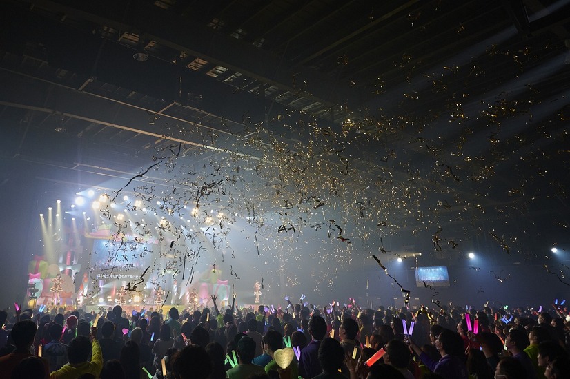 超ときめき♡宣伝部、恒例のクリスマスライブ「ときクリ」でサンタコス