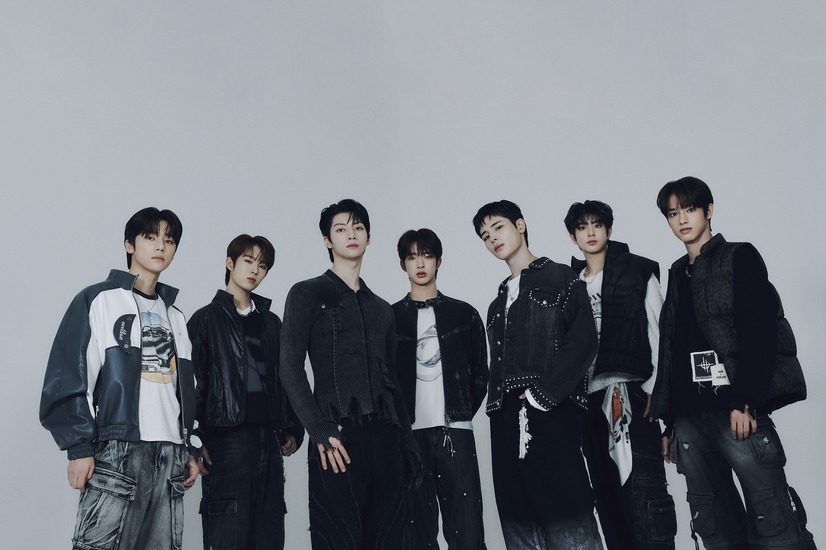 7人組ボーイズグループ「NEXZ」