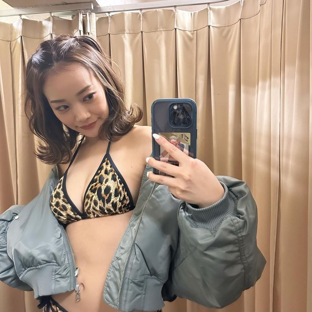 青科まき（写真は本人の公式インスタグラムより）※所属事務所より掲載許諾をいただいています