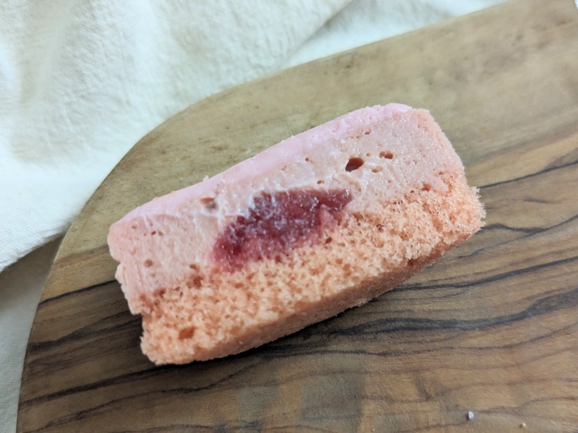 いちごのチーズテリーヌ：撮影　渡邉