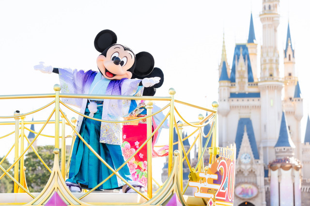 和服姿のミッキーが新年のごあいさつ！新アンバサダーも就任お披露目