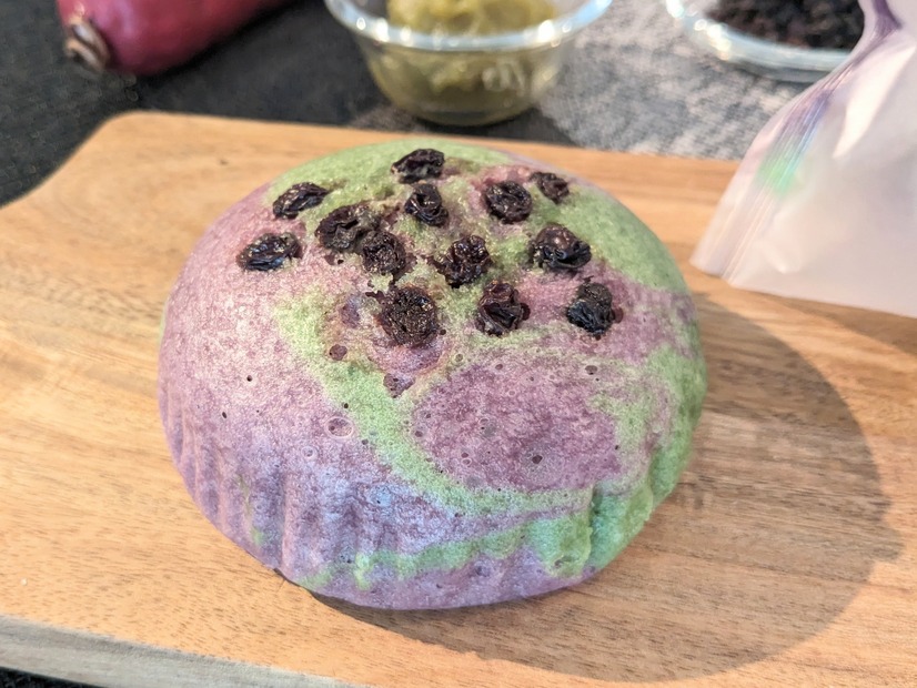 恋 AI パン　撮影：渡邉