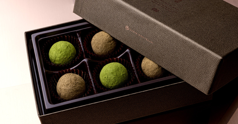 「CHOCOLAT IVRE」（抹茶ラム、ほうじ茶ブランデー各3個入 2,430円）