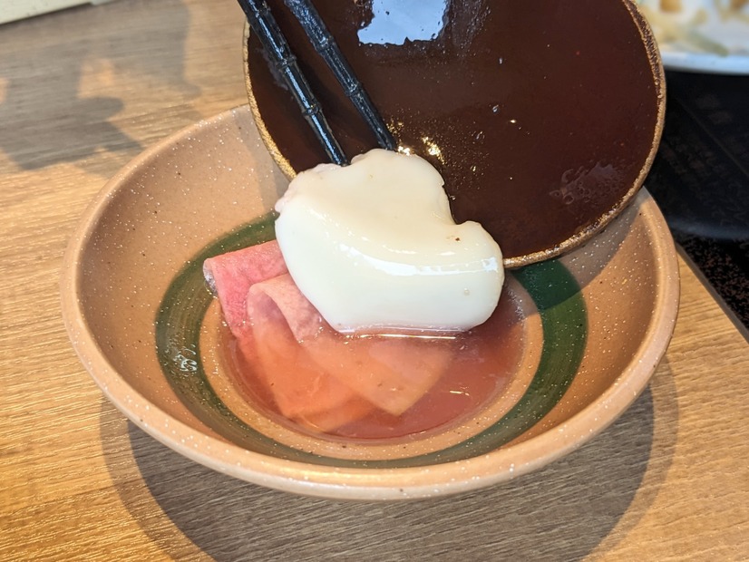 温野菜の梅たんしゃぶ　撮影:渡邉