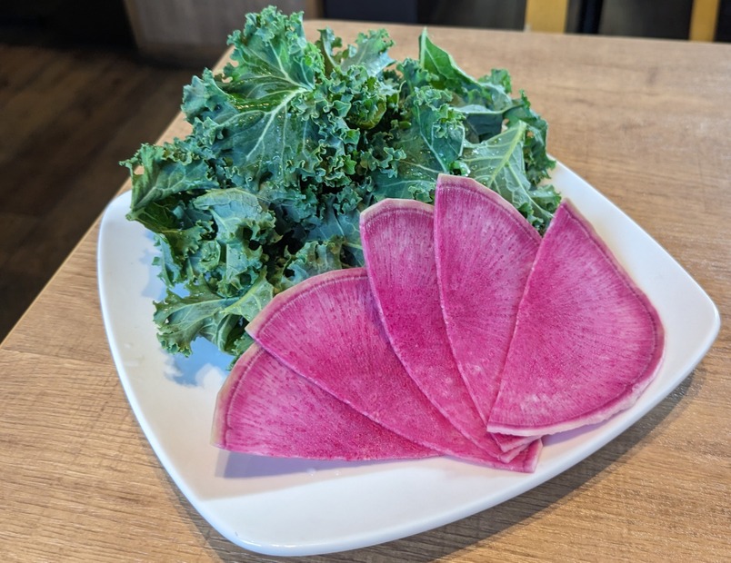 温野菜の梅たんしゃぶ　撮影:渡邉