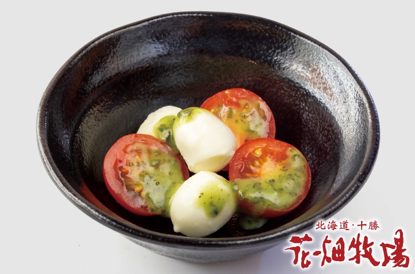 花畑牧場 フレッシュ  モッツァレラのカプレーゼ（コラボメニュー・花畑牧場）