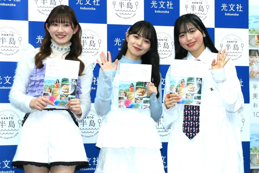 アンジュルム（上國料萌衣、川村文乃、伊勢鈴蘭）【撮影：小宮山あきの】