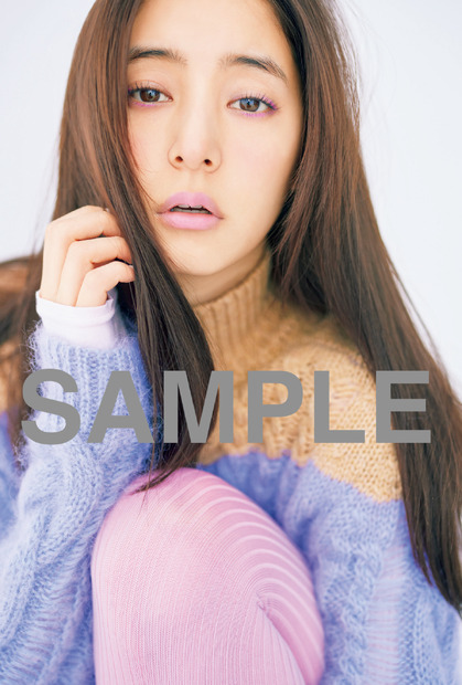新木優子、超至近距離カットなど収録のカレンダー発売！