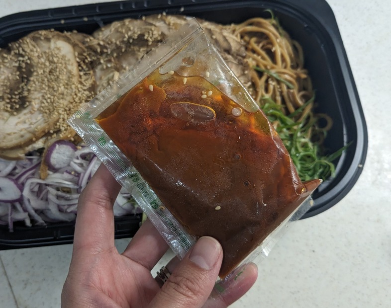 味噌とんこつ油そば　撮影　渡邉