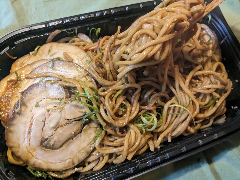 味噌とんこつ油そば　撮影　渡邉
