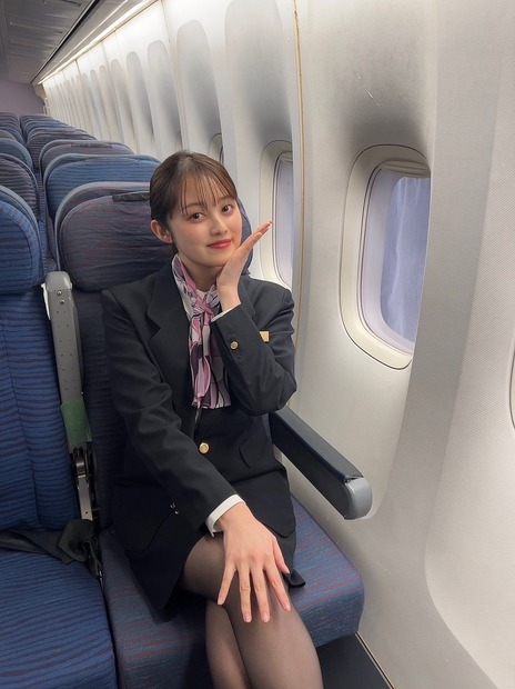 福山絢水のCA姿にファン興奮「飛行機に何回も乗りたいです！」