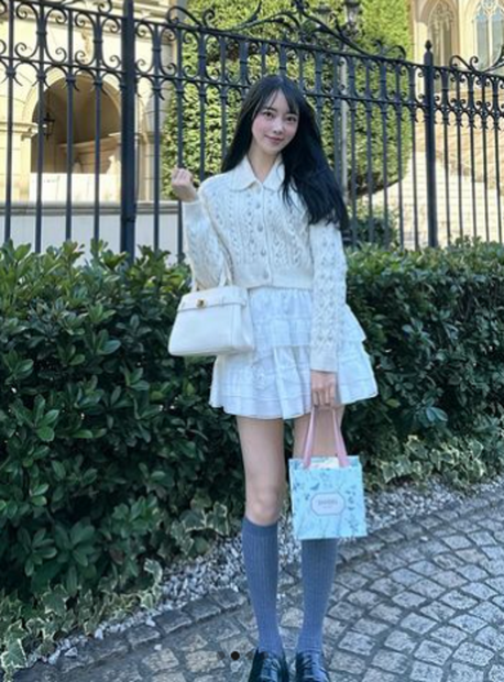 （写真は堀未央奈の公式インスタグラムから）※所属事務所に掲載許諾をもらってます