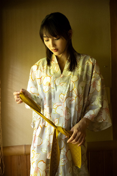 『SPA！デジタル写真集 中村みずき「湯けむりに誘われて……」』（扶桑社）誌面カット
