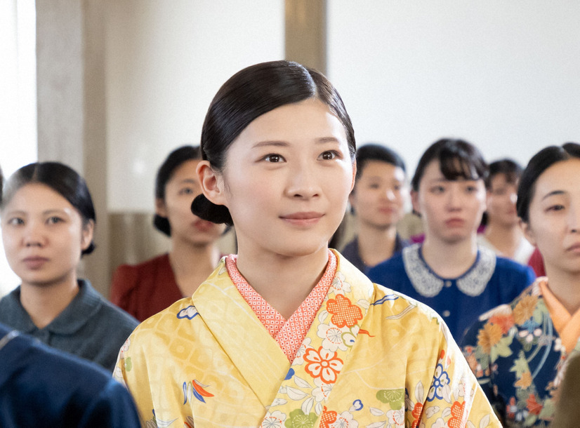 写真提供：NHK（スタイリスト：吉田あかね、ヘアメイク：岡澤愛子）