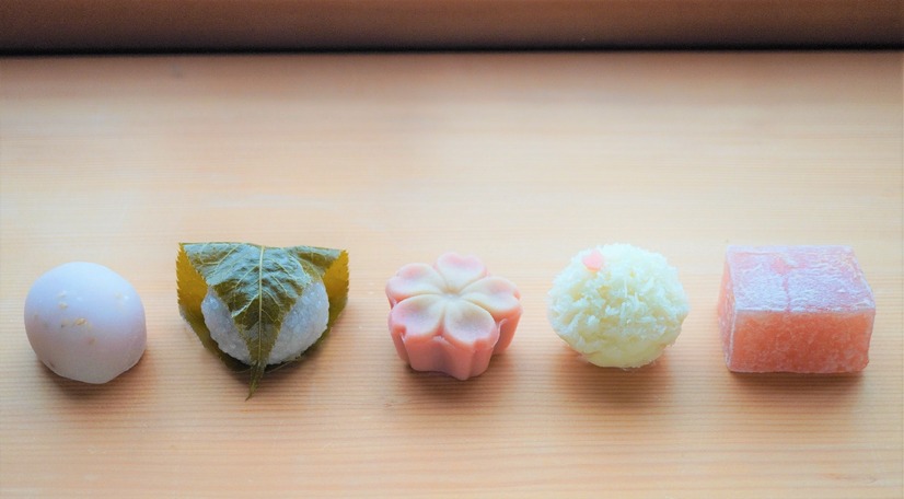 [萬御菓子誂處 樫舎](奈良県奈良市)和菓子のコース　5,500円