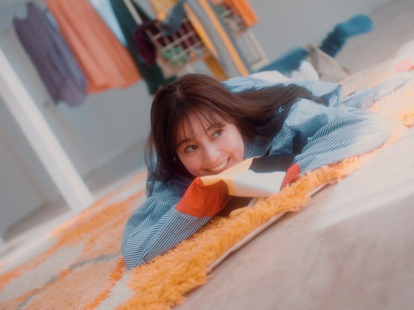 生田絵梨花が洗濯物まみれ？！自身作詞作曲「Laundry」MV公開