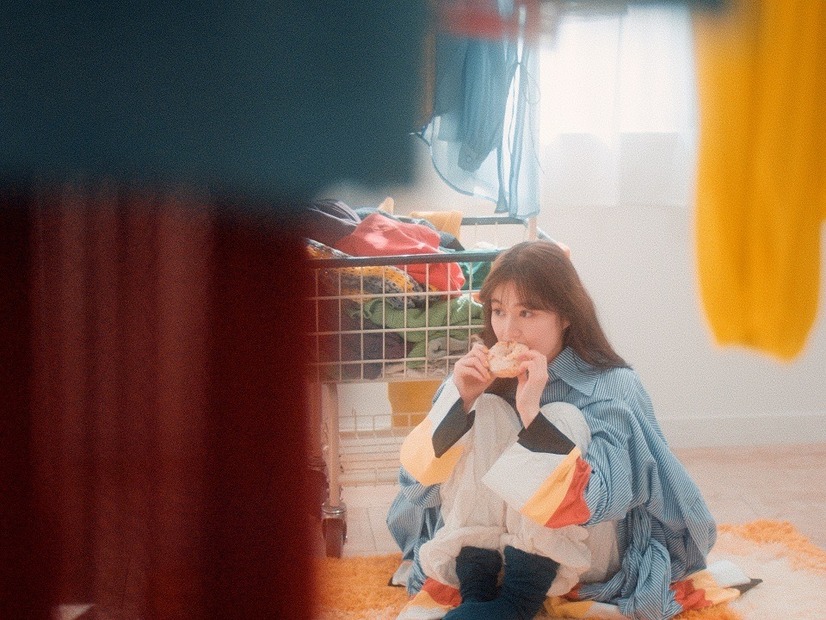 生田絵梨花が洗濯物まみれ？！自身作詞作曲「Laundry」MV公開