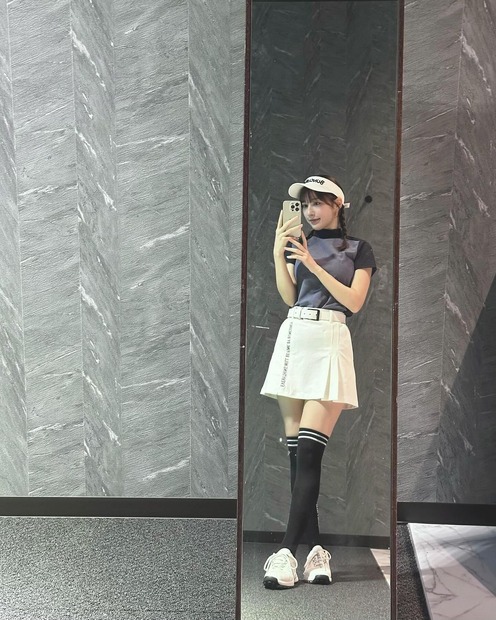 雪平莉左（写真は雪平莉左の公式インスタグラムより）※所属事務所より掲載許諾をいただいています