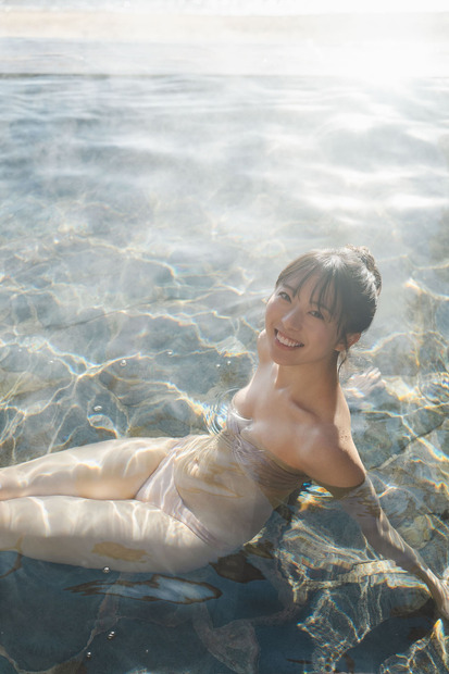 STU48 今村美月 1st写真集『月の位置』(東京ニュース通信社刊)撮影／HIROKAZU