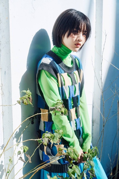乃木坂46から可愛くてかっこいい林瑠奈、普段よりもぐっと艶やかな奥田いろはがグラビア登場