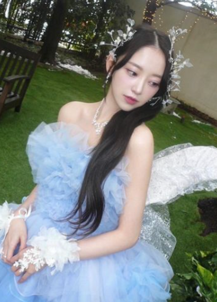 （写真は堀未央奈の公式インスタグラムから）※所属事務所に掲載許諾をもらってます