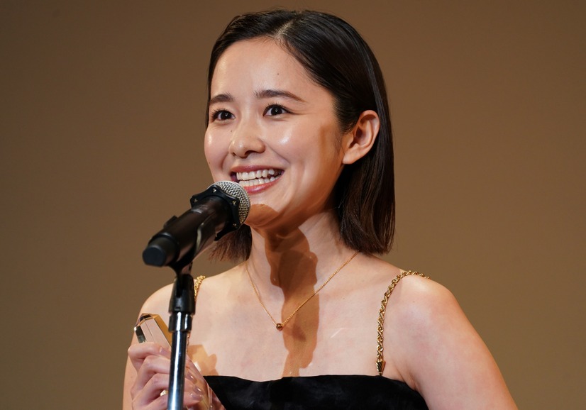 堀田真由【写真：竹内みちまろ】
