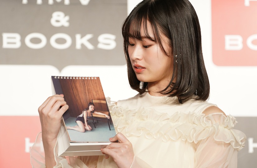 井本彩花【写真：竹内みちまろ】