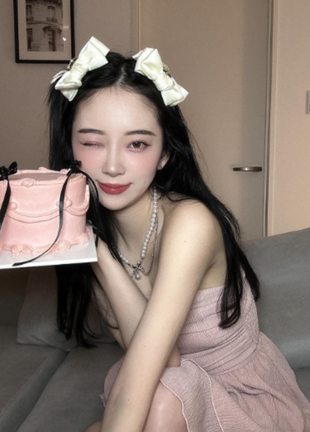 （写真は堀未央奈の公式インスタグラムから）※所属事務所に掲載許諾をもらってます