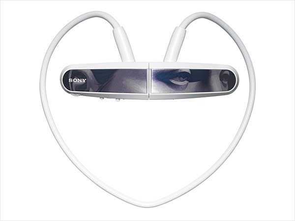 「Canvas @ Sony 2009」のウォークマン Wコラボモデル（斉藤高志）