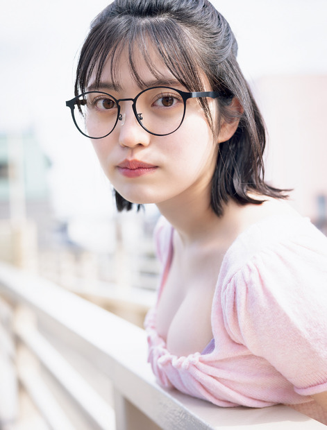 石浜芽衣