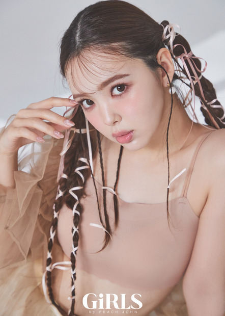 藤田ニコル「Peasy002ノンワイヤーブラ」
