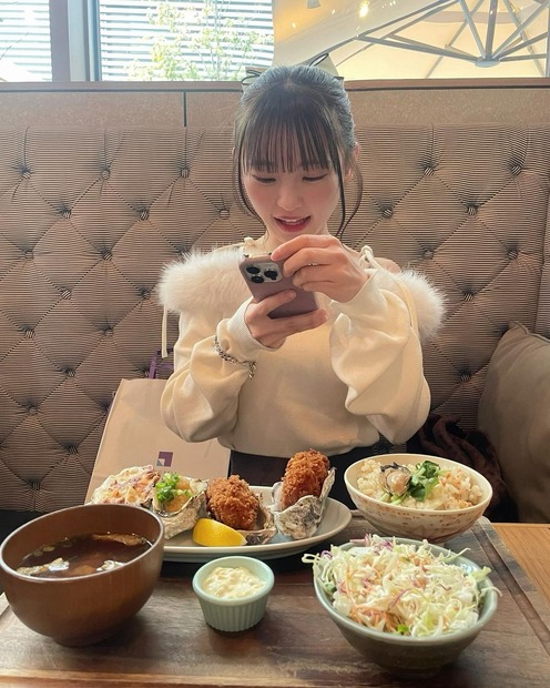 新澤菜央（写真は新澤菜央の公式インスタグラムより）※所属事務所より掲載許諾をいただいています