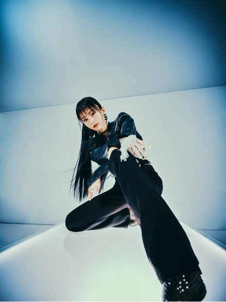 山本彩が作詞作曲の新曲「ブルースター」MVが公開に！　