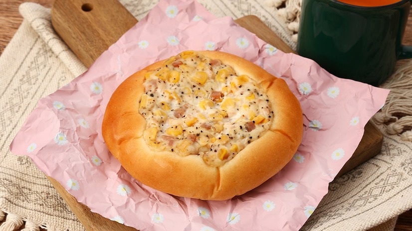 ベーコーンペッパーマヨパン　130円