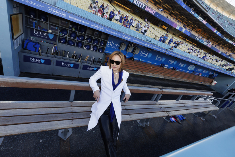 YOSHIKI、ドジャー・スタジアムで国歌斉唱！大谷翔平選手、山本由伸選手との“スター集結セルフィー”撮影も