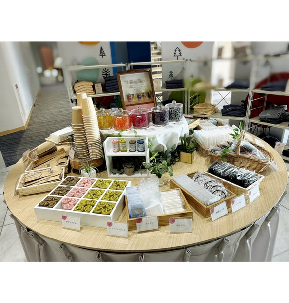 施設内の様子（写真は安めぐみの公式ブログより）