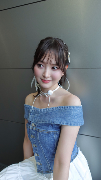 兒玉遥、肩出しコーデで登場！さわやかな肌見せに反響