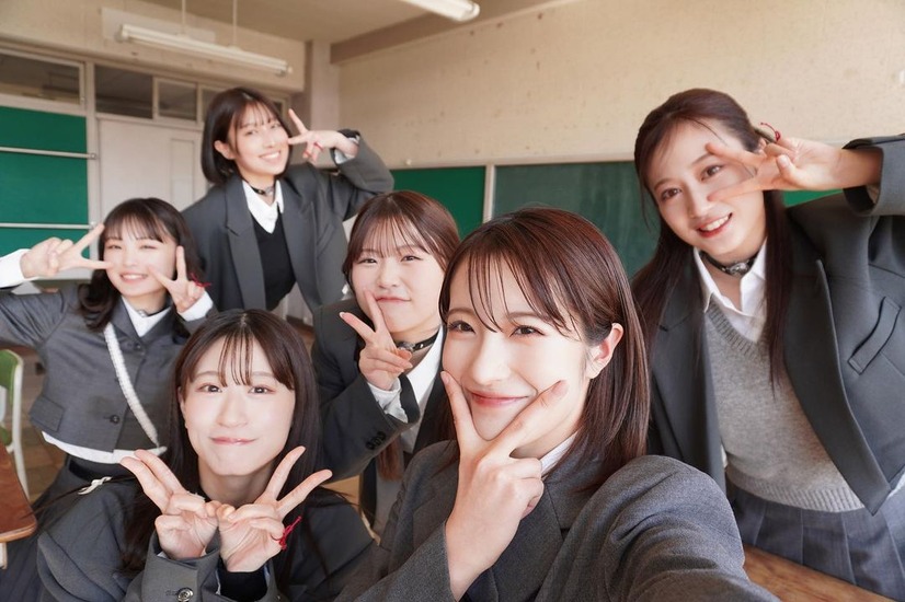 小嶋花梨をはじめとするNMB48メンバーたち（写真は小嶋花梨の公式インスタグラムから）※所属事務所に掲載許諾をもらってます