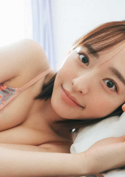 高崎かなみと同棲生活？！ドキドキシチュエーションのデジタル写真集が本日発売