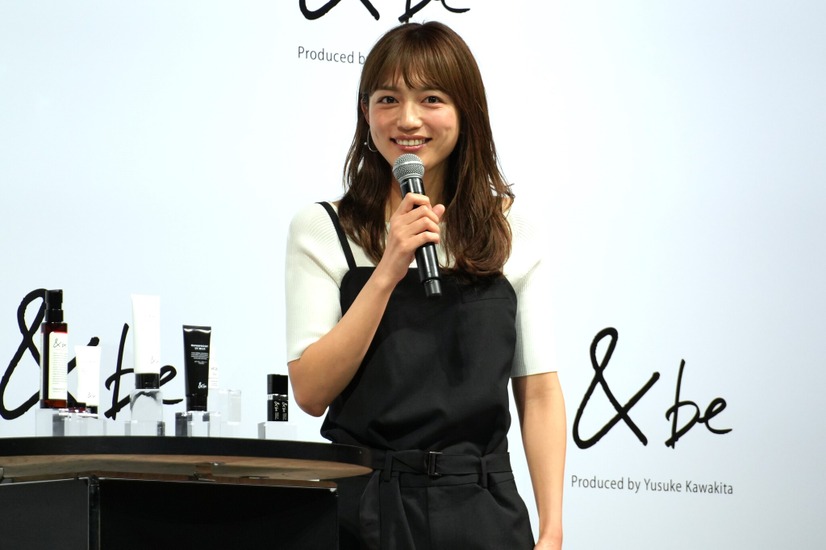 川口春奈【撮影：小宮山あきの】