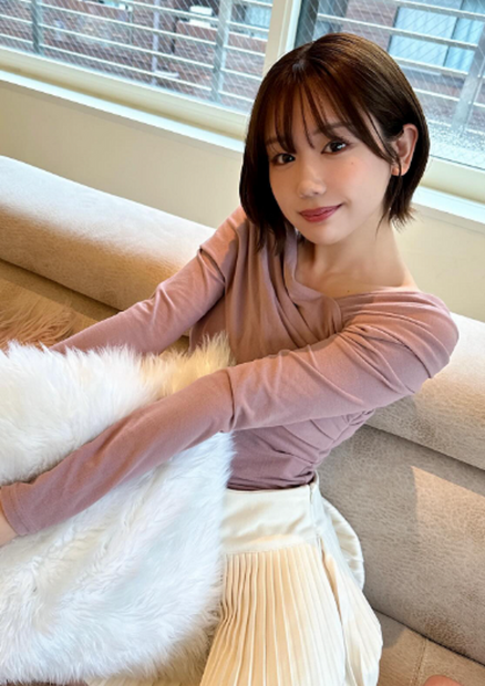 新唯（写真は新唯の公式インスタグラムより）※所属事務所より掲載許諾をいただいています