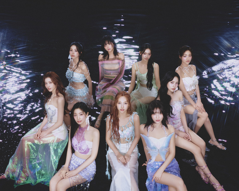 TWICE、7月に日本オリジナルアルバム発売！9人の魅力がきらめく、“女神”のような新ビジュアルも公開