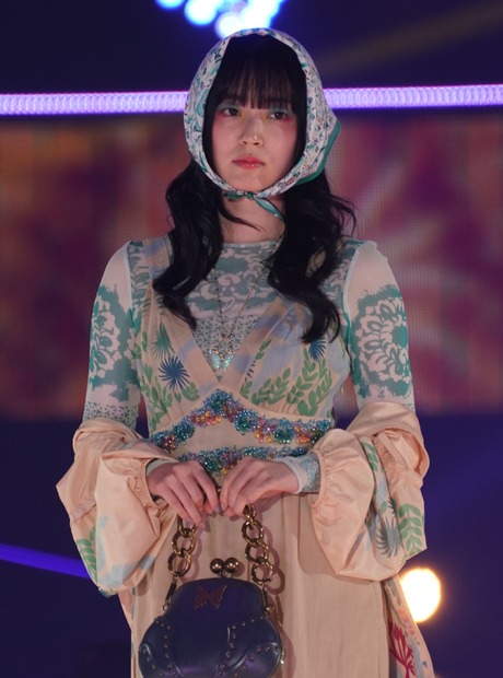 鈴木愛理【写真：竹内みちまろ】