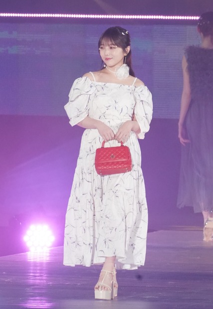 与田祐希【写真：竹内みちまろ】