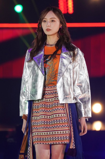 梅澤美波【写真：竹内みちまろ】