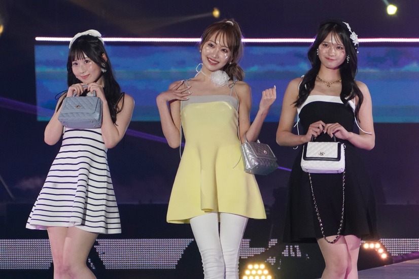 SKE48・中野愛理＆野村実代＆井上瑠夏がGirlsAwardランウェイで仲良くハートマーク