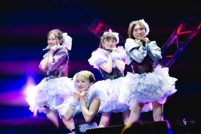 東京女子流、結成14周年記念ライブ開催！　満員のファン大熱狂