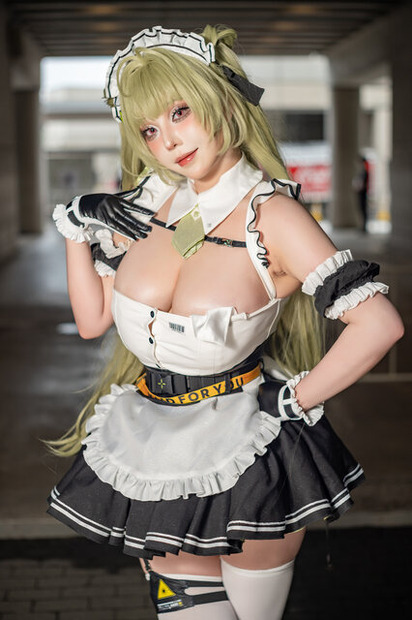 ソーダ『勝利の女神:NIKKE』／tako（X：@Takomayuyi）、撮影：乃木章（X：@Osefly）