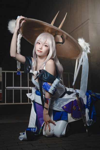 紅蓮『勝利の女神:NIKKE』／はるの犬（X：@haru_no_inu）、撮影：山颪ヒア（X：@fotomachen）